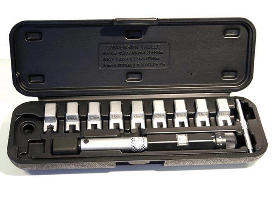LLAVE DINAMOMÉTRICA PARA RADIOS, 8 PUNTAS DE 5 1 A 6 9MM, 1 PUNTA CON 6 CARAS   4920    8944920