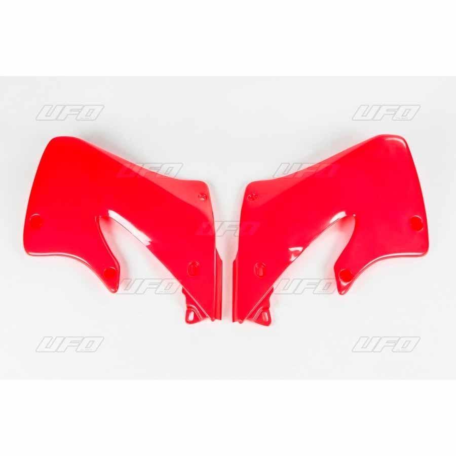 PLÁSTICOS LATERALES DE RADIADOR UFO HONDA ROJO HO03601-067   46971