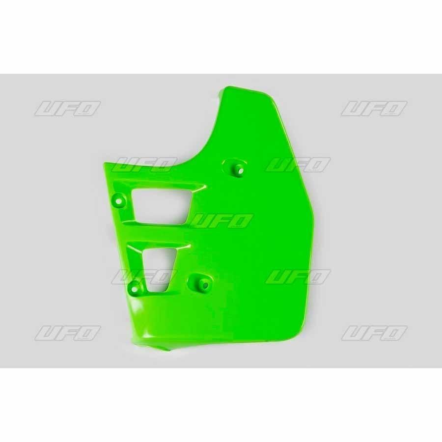 PLÁSTICOS LATERALES DE RADIADOR UFO KAWASAKI VERDE KA02711-026   47144