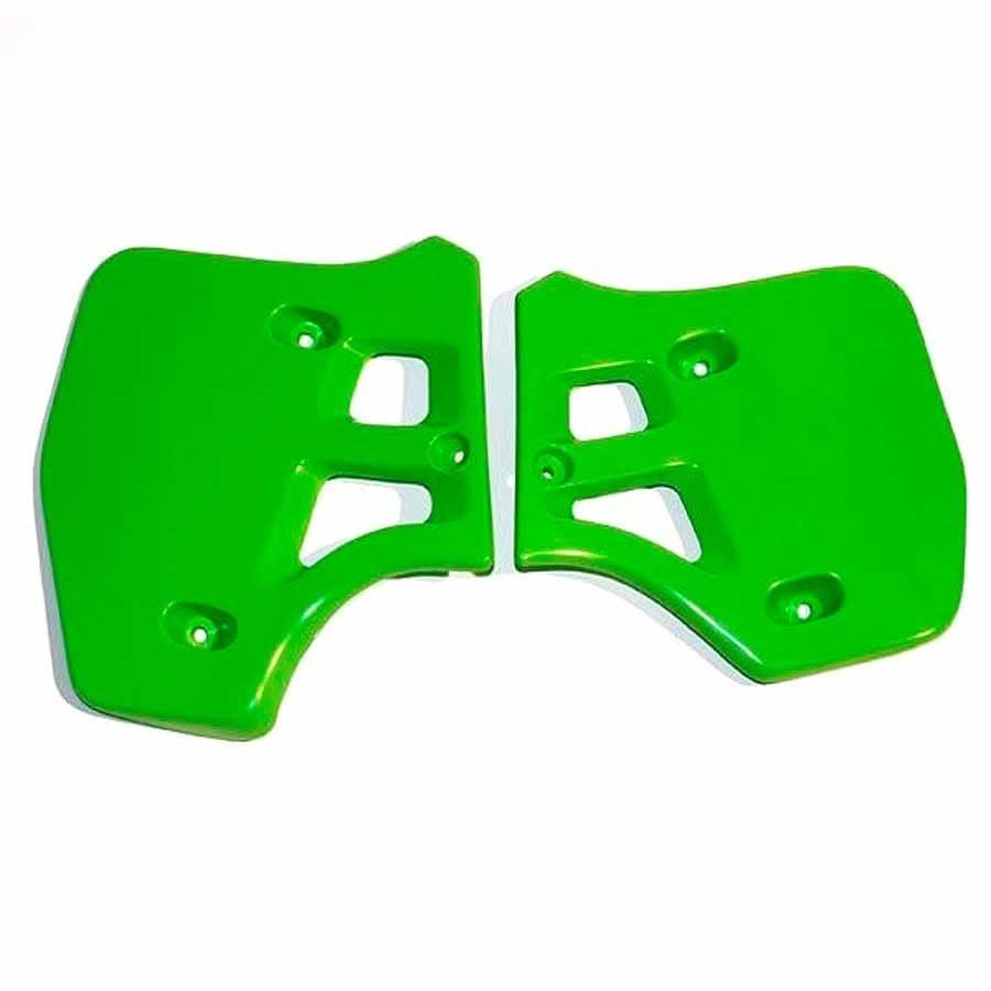 PLÁSTICOS LATERALES DE RADIADOR UFO KAWASAKI VERDE KA02712-026   47145
