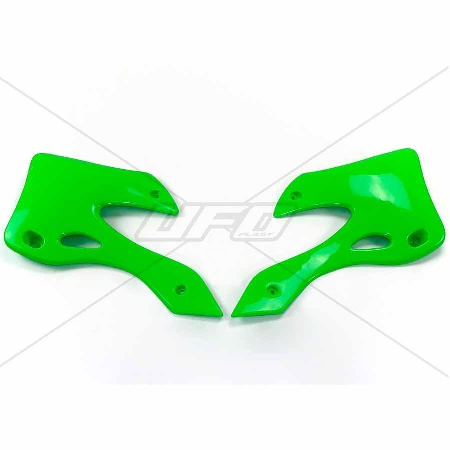 PLÁSTICOS LATERALES DE RADIADOR UFO KAWASAKI VERDE KA03720-026   47203