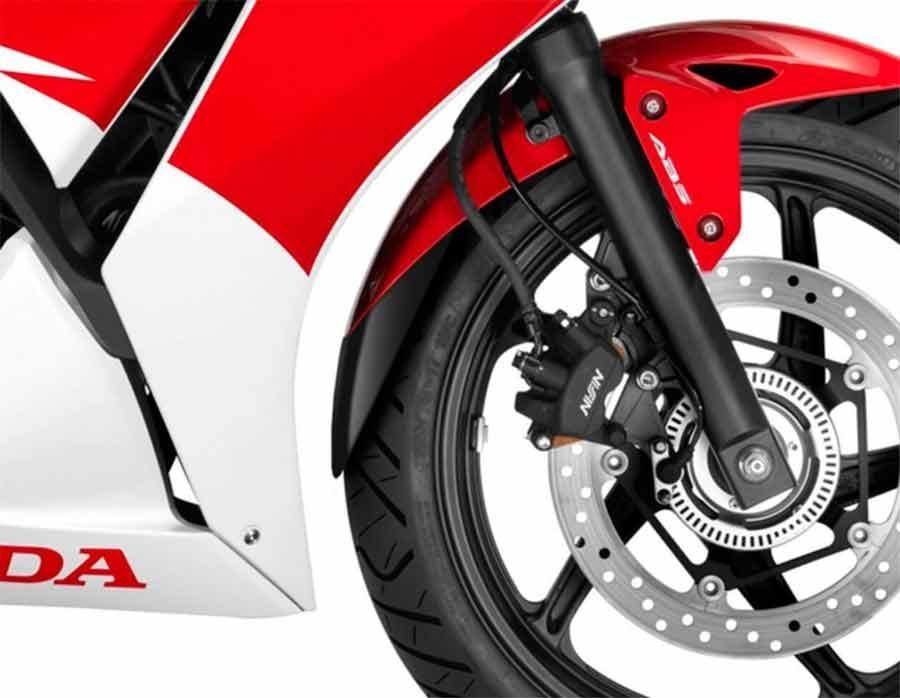 FALDON GUARDABARROS PUIG HONDA CBR300R C/NEGRO   3901N