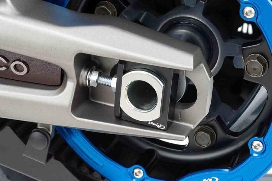 JUEGO TENSORES RUEDA TRASERA KYMCO AK550 17' C/NEG